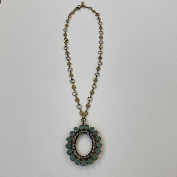 Vintage Inspired Necklace With Blue Stone Pendant - Picture 2 of 8